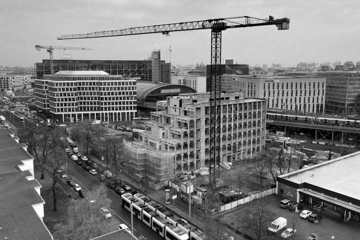 Luftaufnahme der Baustelle Invalidenstraße in Berlin-Mitte